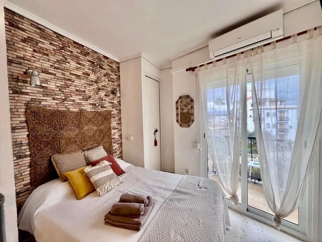 Studio te koop in Dénia met zwembad garage - € 115.000 (Ref: 9523345)