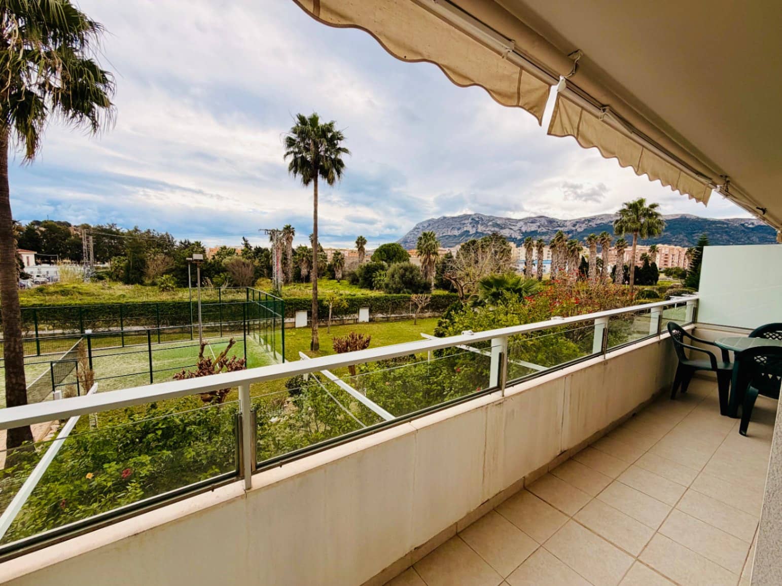 2 sovrum Lägenhet till salu i Denia med pool garage - 329 000 € (Ref: 9598095)