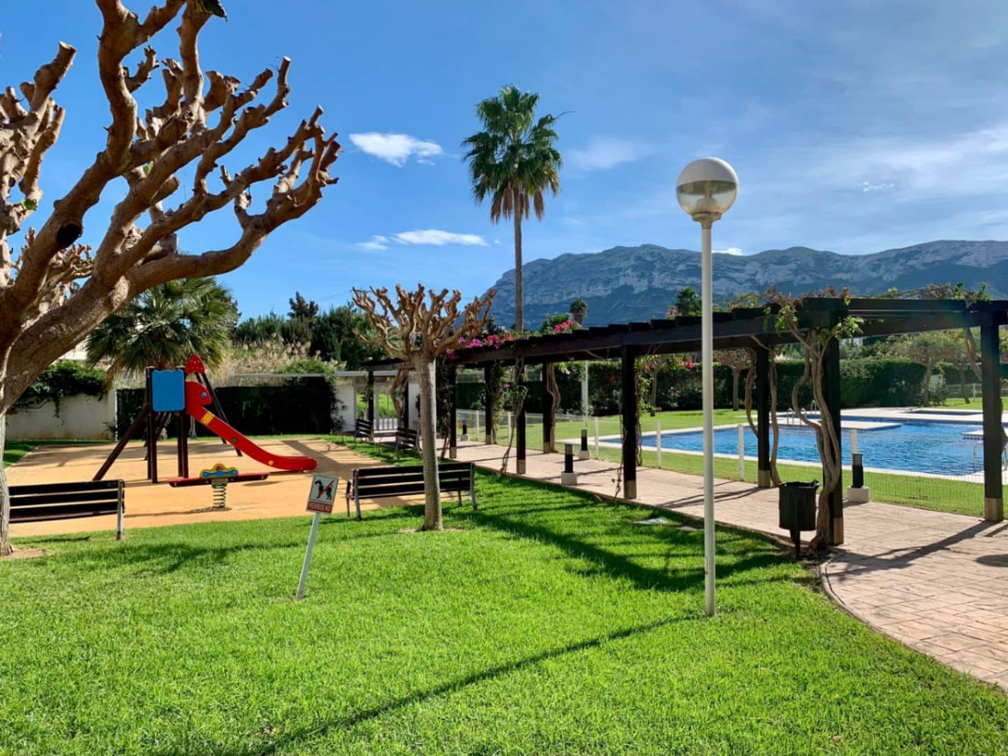 2 sovrum Lägenhet till salu i Denia med pool garage - 329 000 € (Ref: 9598095)