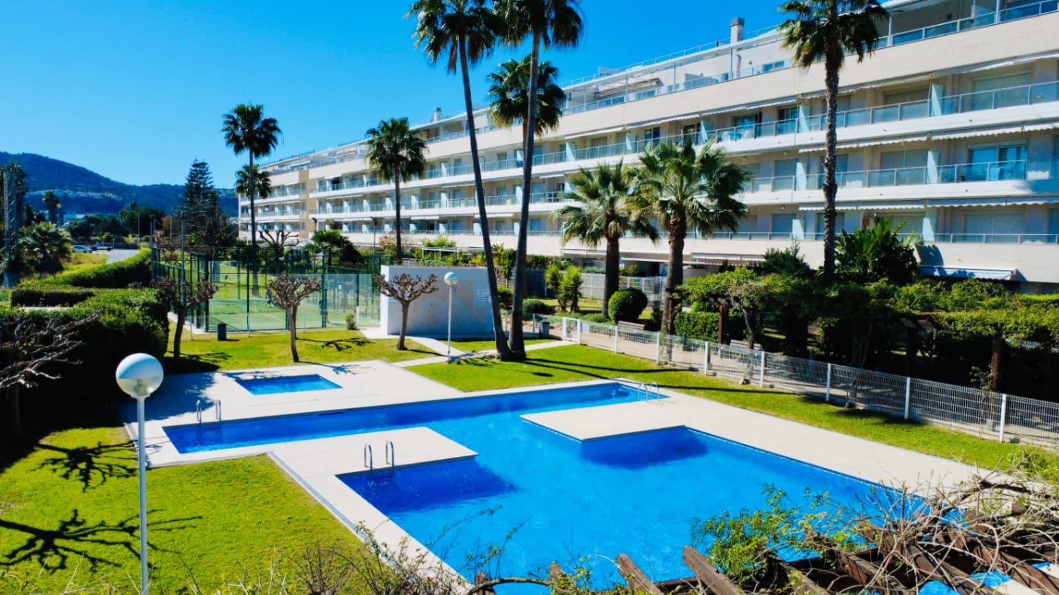 2 bedroom Apartment for sale in Denia with pool garage - € 329,000 (Ref: 9598095)
