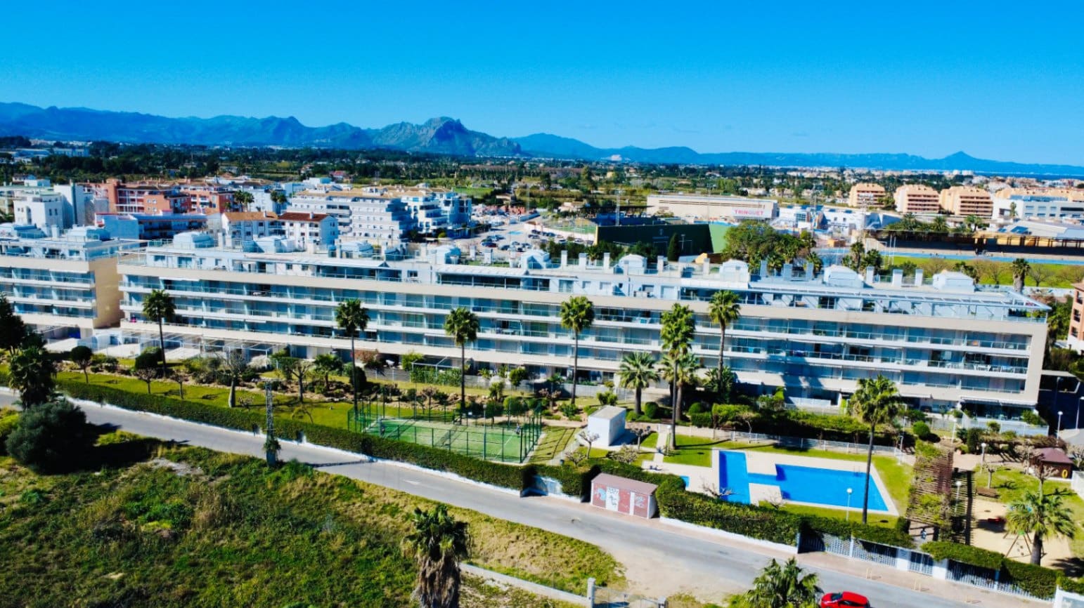 2 bedroom Apartment for sale in Denia with pool garage - € 329,000 (Ref: 9598095)