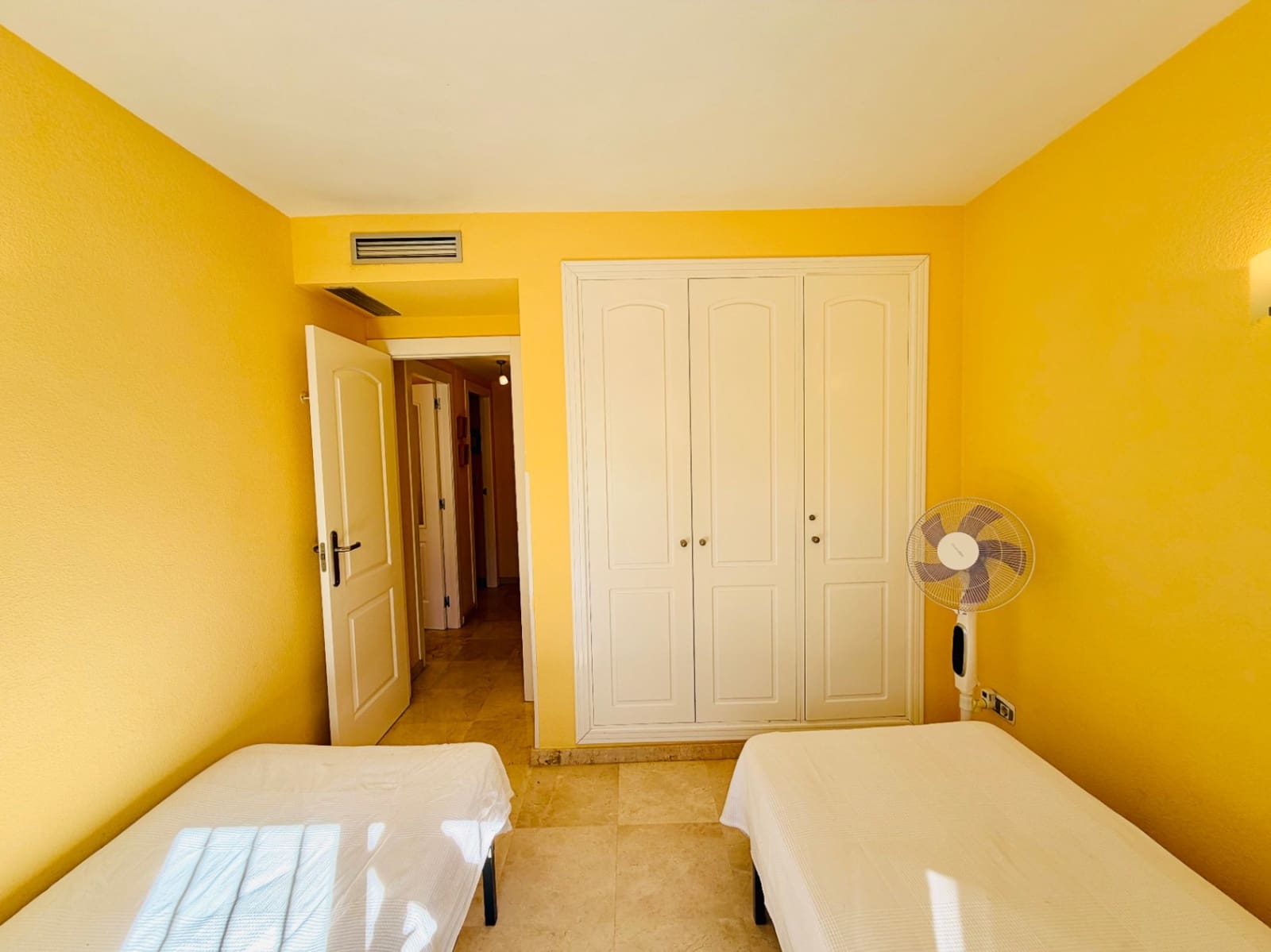 2 sovrum Lägenhet till salu i Denia med pool garage - 369 000 € (Ref: 9609943)