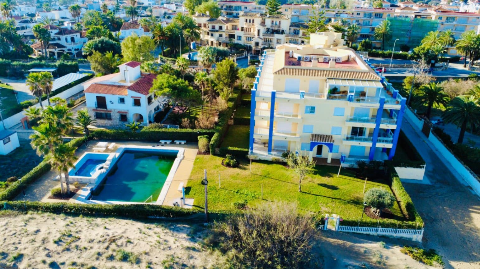2 sovrum Lägenhet till salu i Denia med pool garage - 369 000 € (Ref: 9609943)