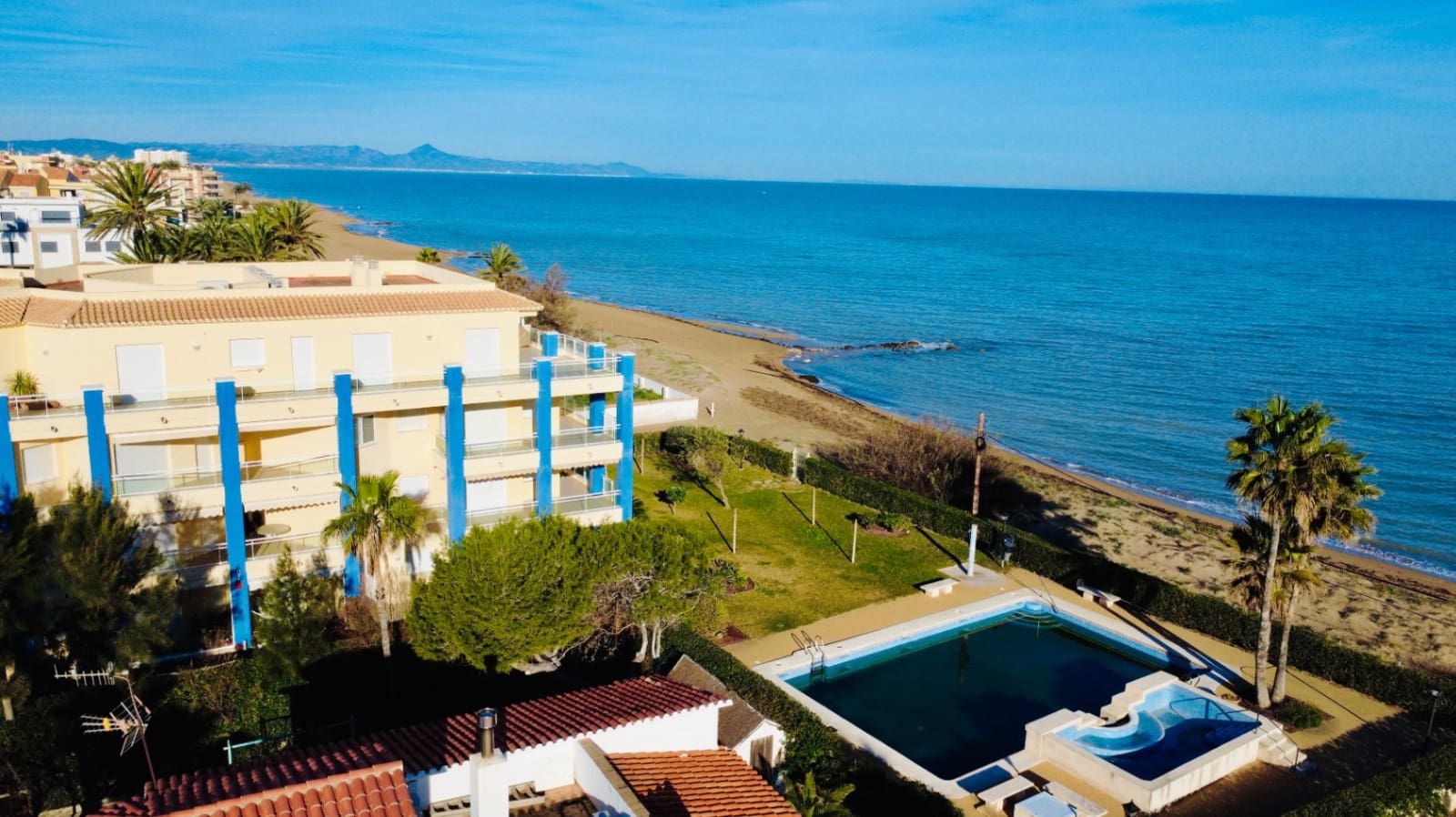 2 sovrum Lägenhet till salu i Denia med pool garage - 369 000 € (Ref: 9609943)