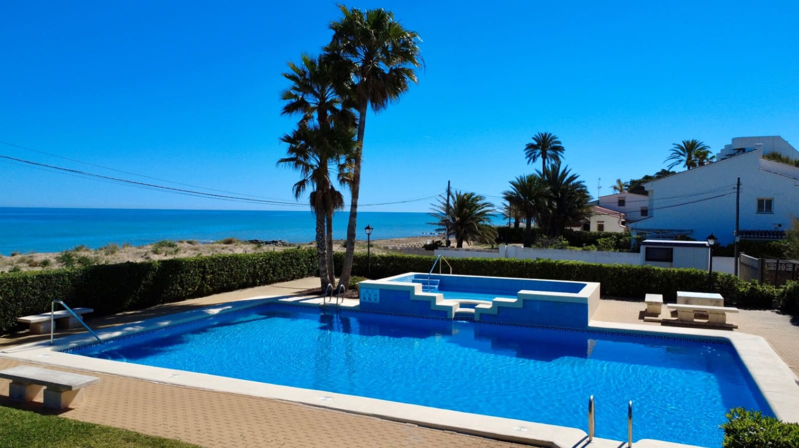 2 bedroom Apartment for sale in Denia with pool garage - € 369,000 (Ref: 9609943)