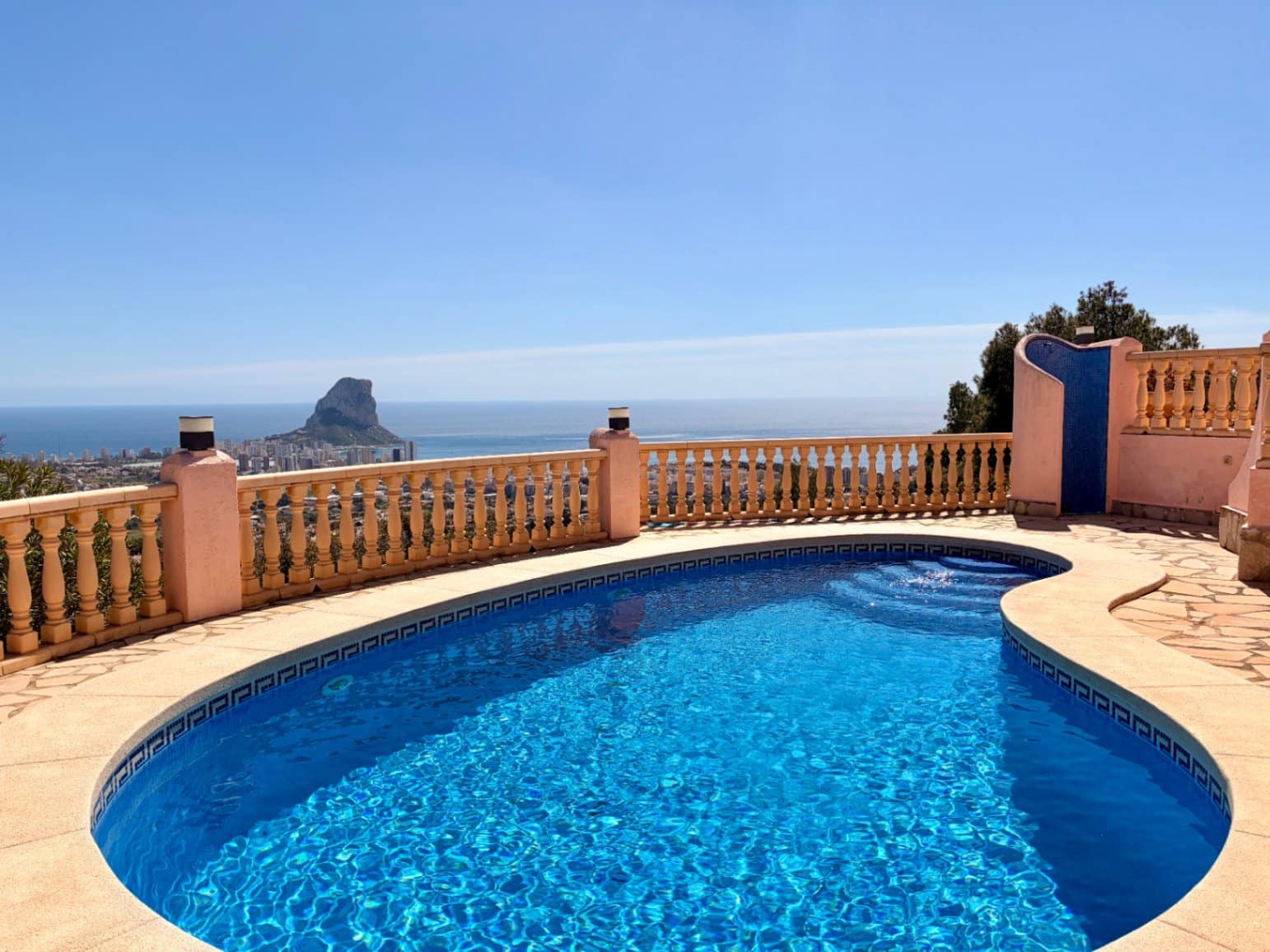 3 bedroom Villa for sale in Calpe / Calp with pool garage - € 575,000 (Ref: 9743998)