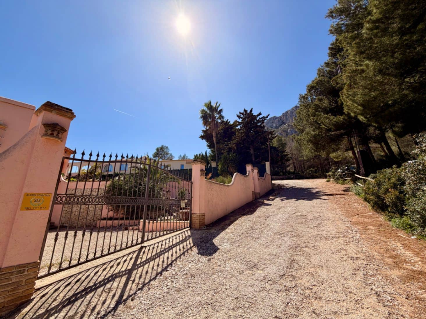 3 bedroom Villa for sale in Calpe / Calp with pool garage - € 575,000 (Ref: 9743998)