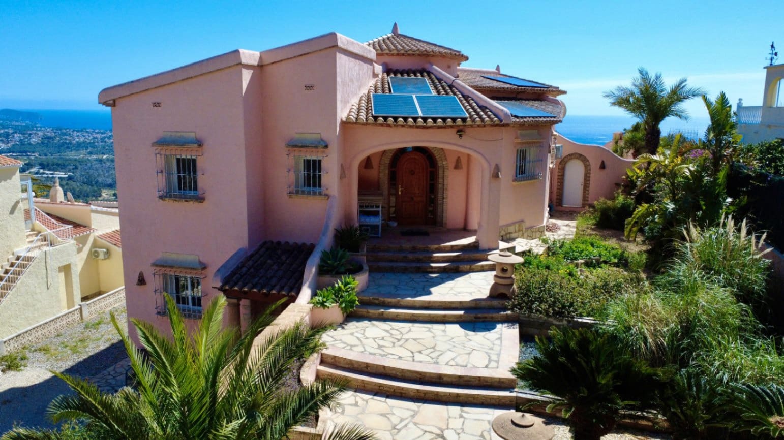 3 bedroom Villa for sale in Calpe / Calp with pool garage - € 575,000 (Ref: 9743998)