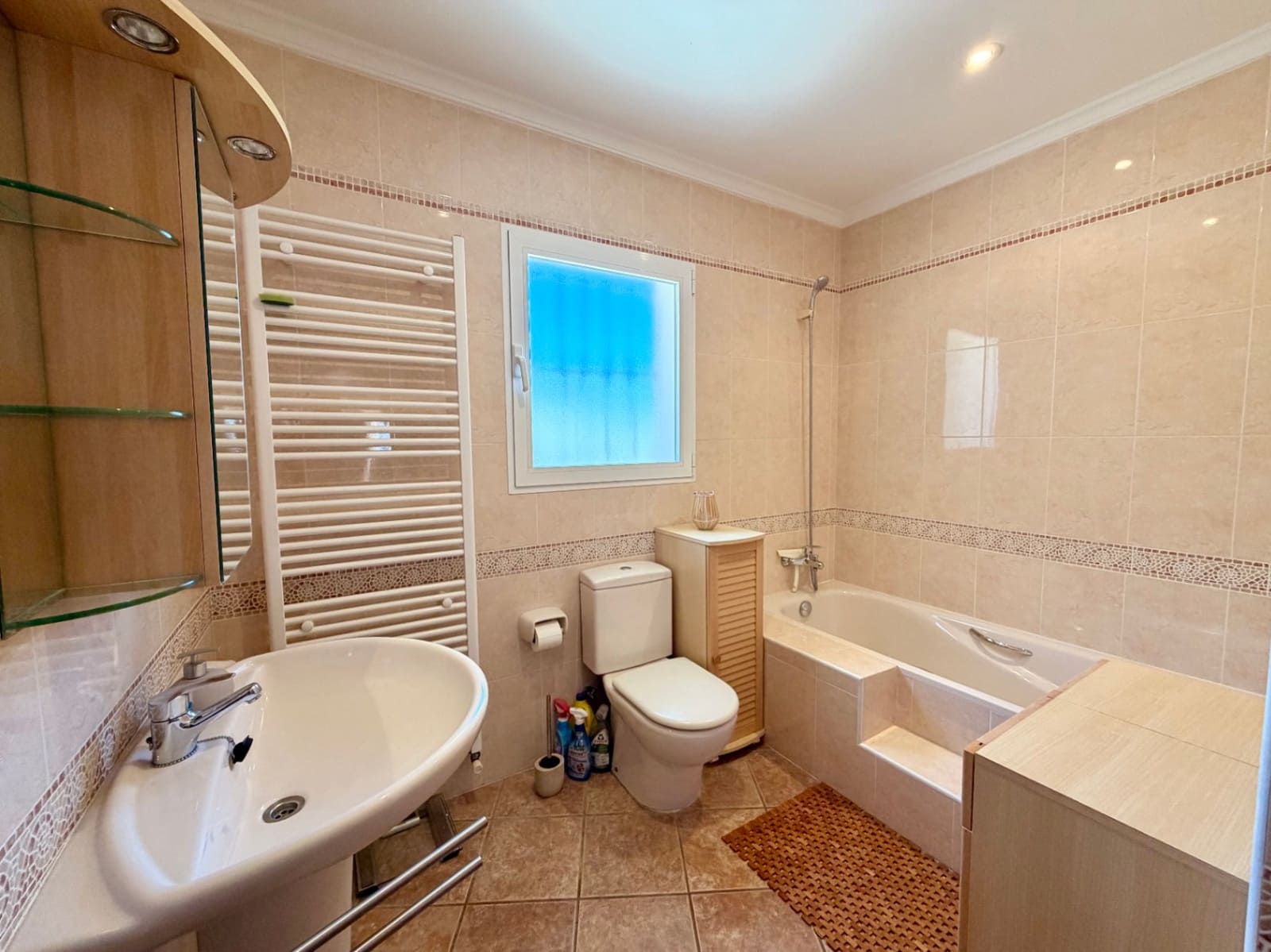 3 bedroom Villa for sale in Calpe / Calp with pool garage - € 575,000 (Ref: 9743998)