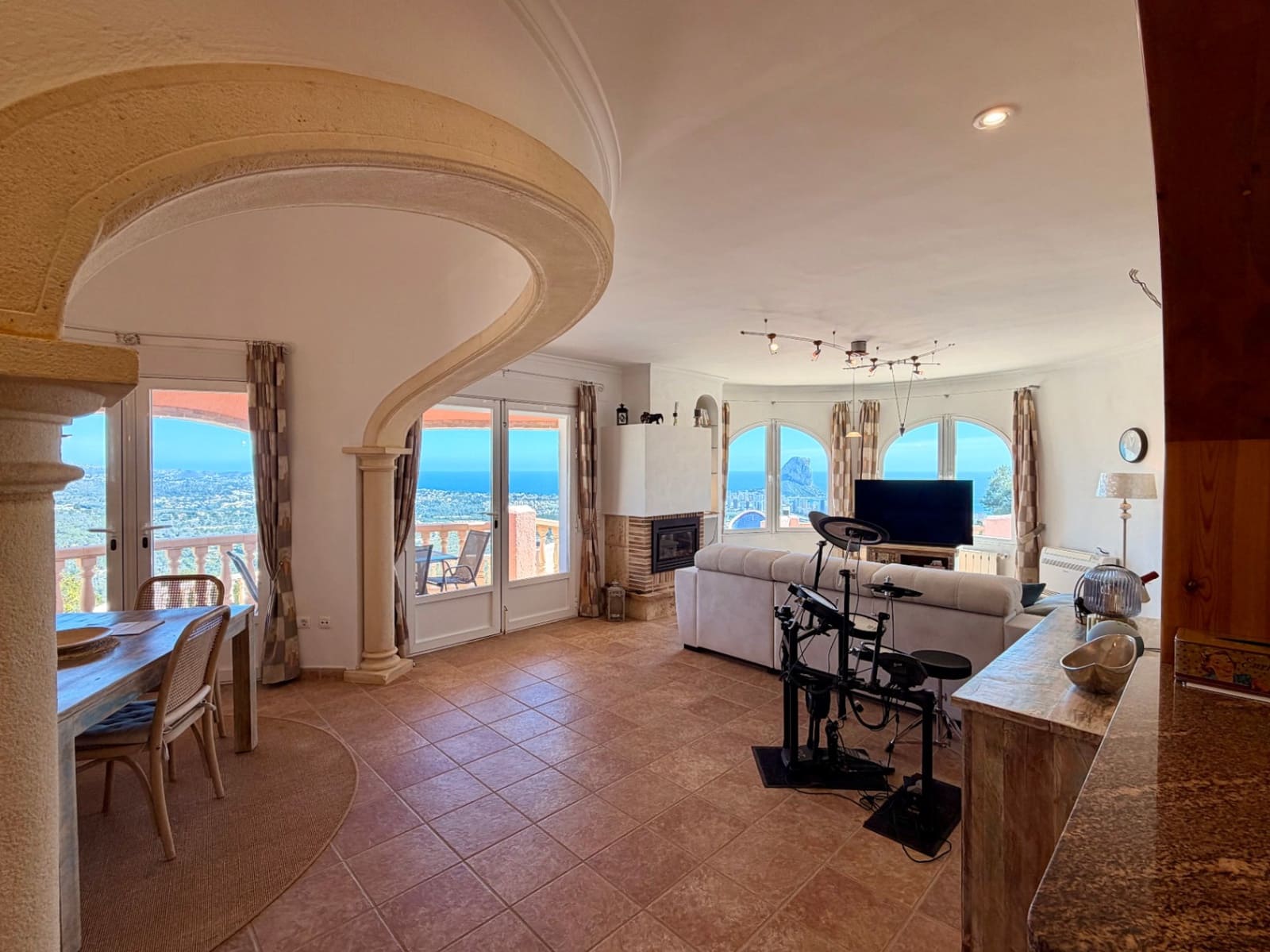 3 bedroom Villa for sale in Calpe / Calp with pool garage - € 575,000 (Ref: 9743998)