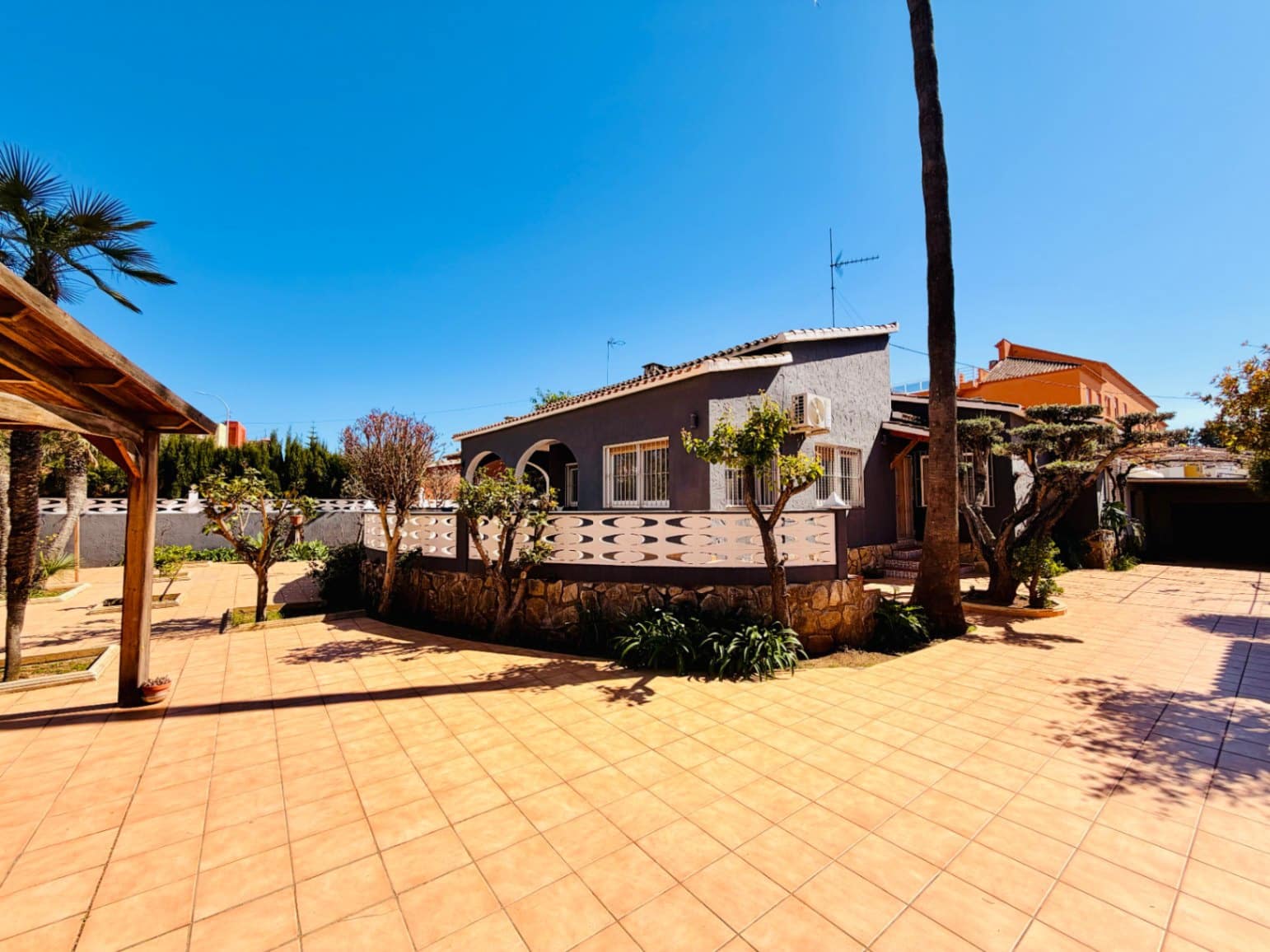 3 soveværelse Villa til salg i Denia med swimmingpool garage - € 695.000 (Ref: 9743999)