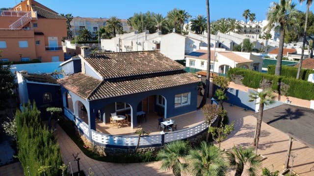 3 sovrum Villa till salu i Dénia med pool garage - 695 000 € (Ref: 9743999)