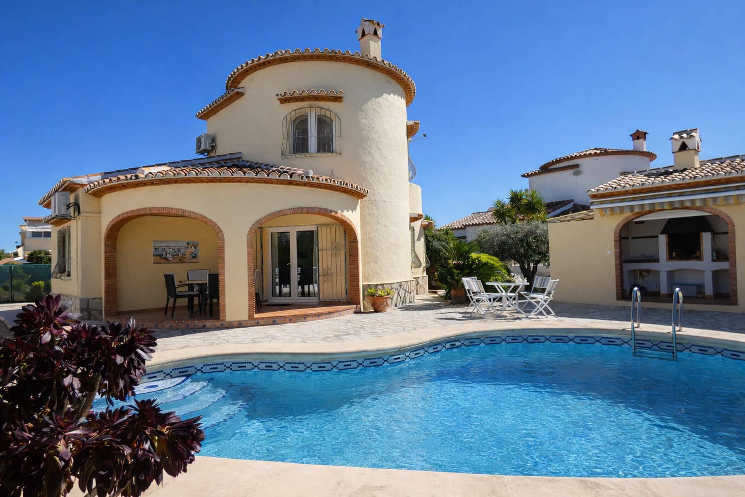 3 sypialnia Willa na sprzedaż w Els Poblets z basenem garażem - 420 000 € (Ref: 9745211)