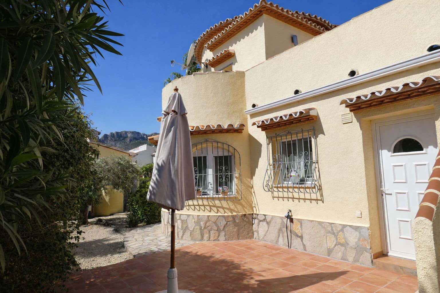 3 sypialnia Willa na sprzedaż w Els Poblets z basenem garażem - 420 000 € (Ref: 9745211)