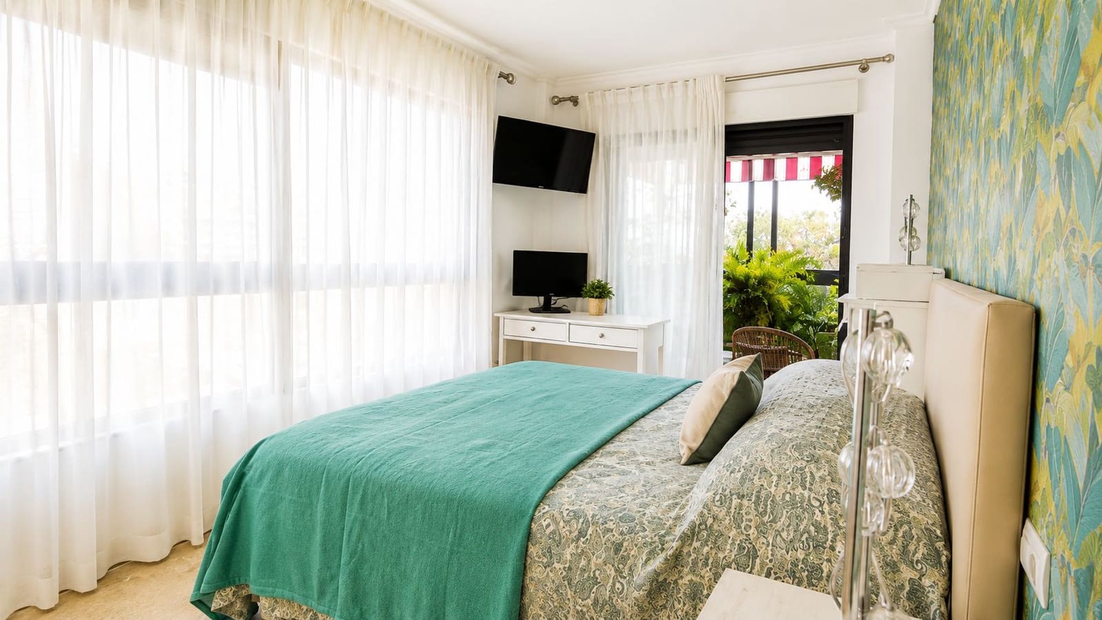 Piso de 3 habitaciones en Dénia en venta con garaje - 360.000 € (Ref: 9838557)
