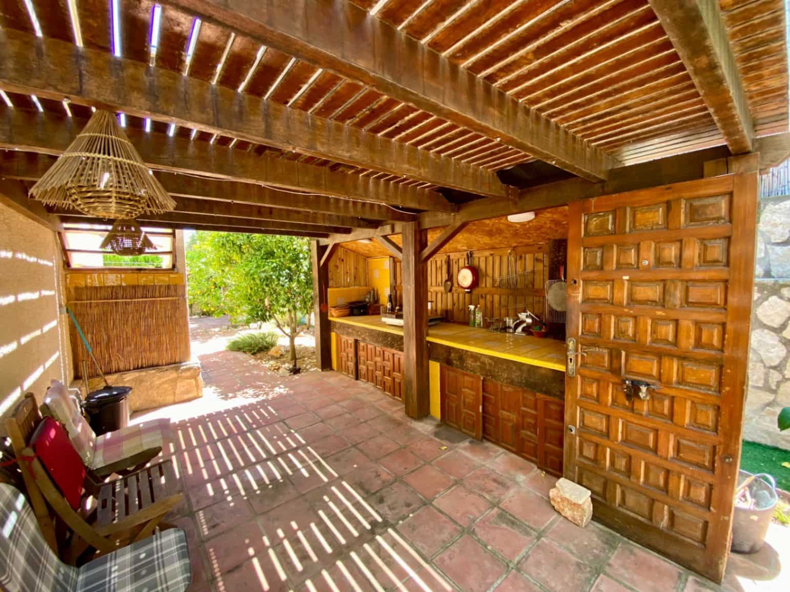 3 bedroom Villa for sale in Denia with pool garage - € 620,000 (Ref: 9883843)