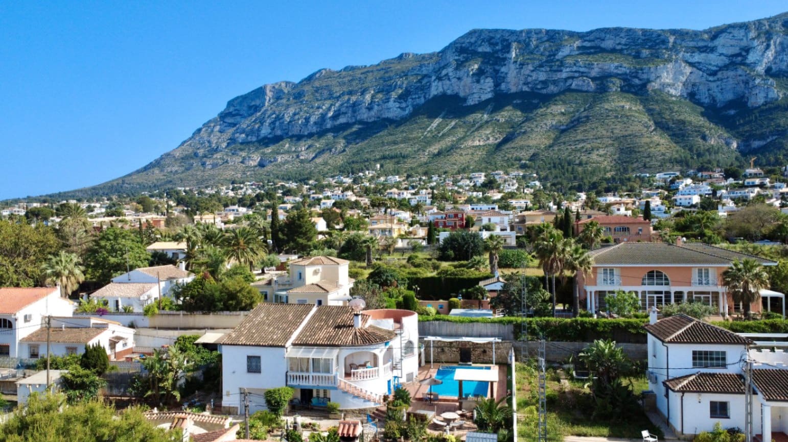 3 bedroom Villa for sale in Denia with pool garage - € 620,000 (Ref: 9883843)