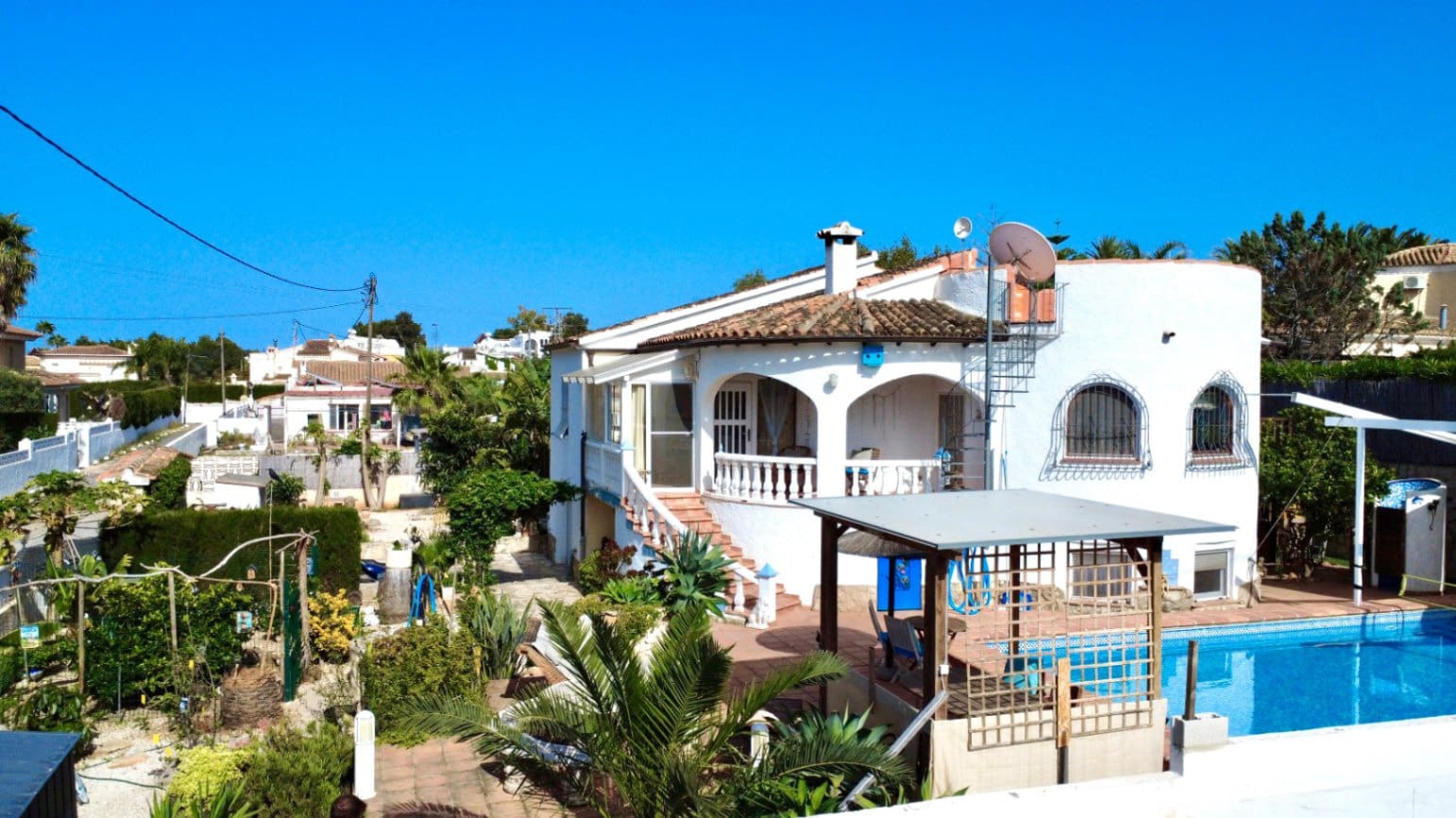 3 bedroom Villa for sale in Denia with pool garage - € 620,000 (Ref: 9883843)