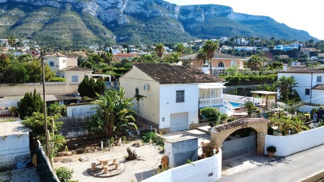 3 chambre Villa/Maison à vendre à Dénia avec piscine garage - 620 000 € (Ref: 9883843)