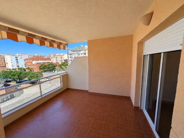 Piso de 3 habitaciones en Centro Urbano, Dénia en venta con garaje - 379.000 € (Ref: 9946016)