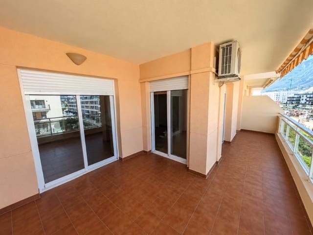 Piso de 3 habitaciones en Centro Urbano, Dénia en venta con garaje - 379.000 € (Ref: 9946016)