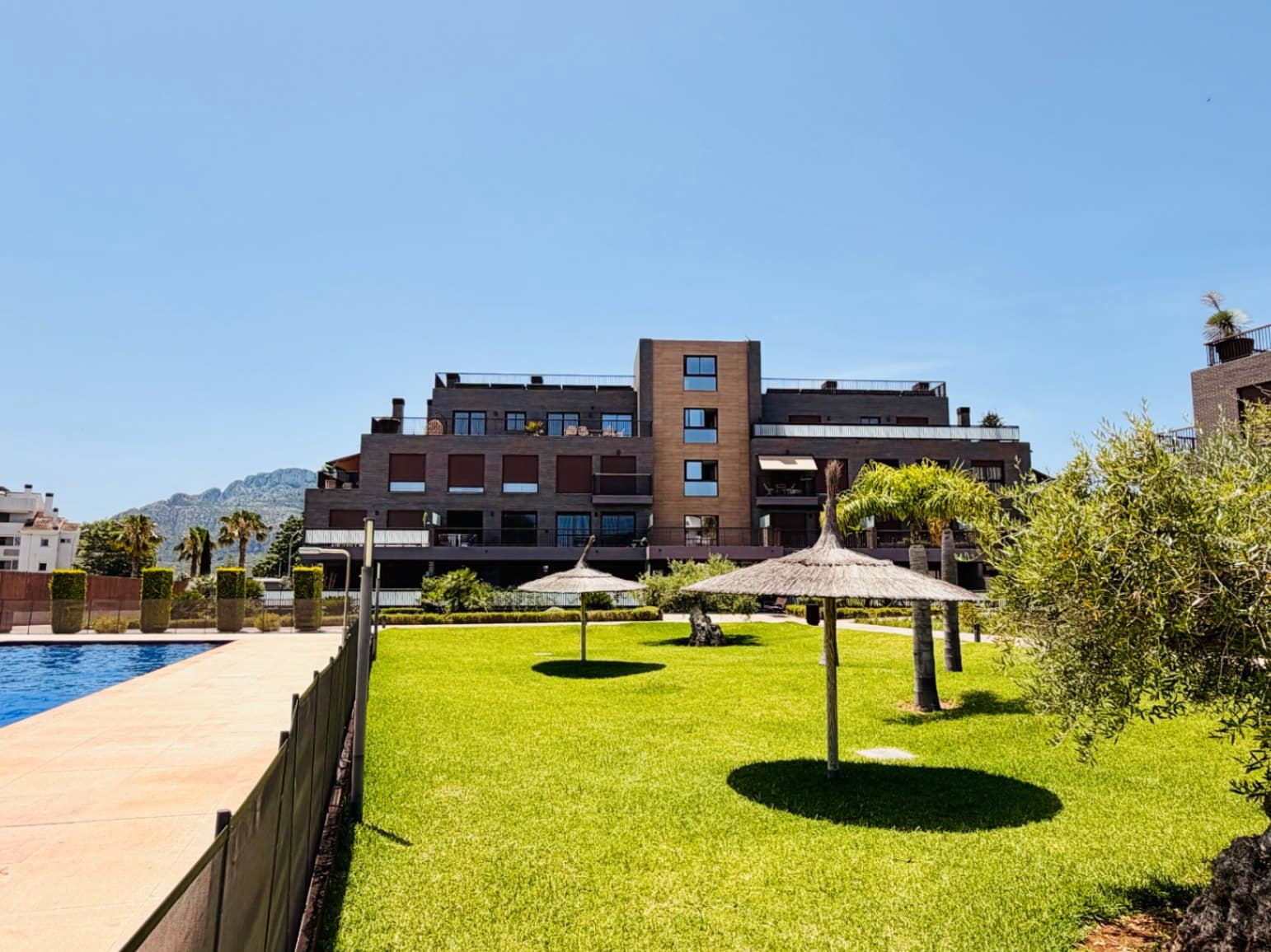 2 soverom Leilighet til salgs i Denia med svømmebasseng garasje - € 349 000 (Ref: 9950804)