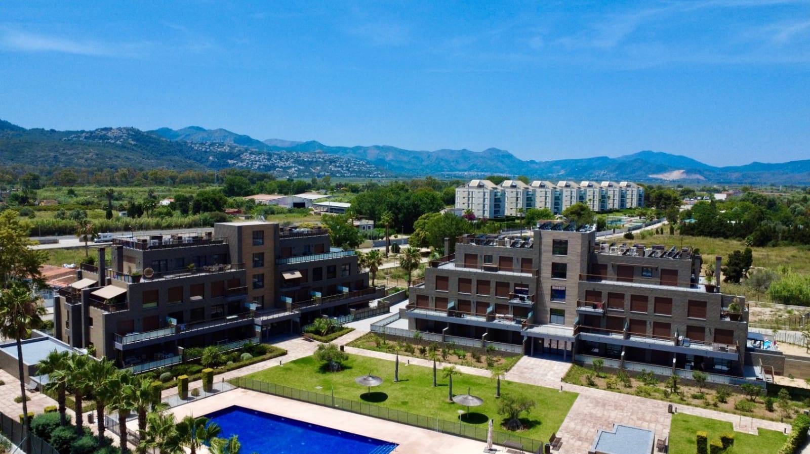 2 soverom Leilighet til salgs i Denia med svømmebasseng garasje - € 349 000 (Ref: 9950804)