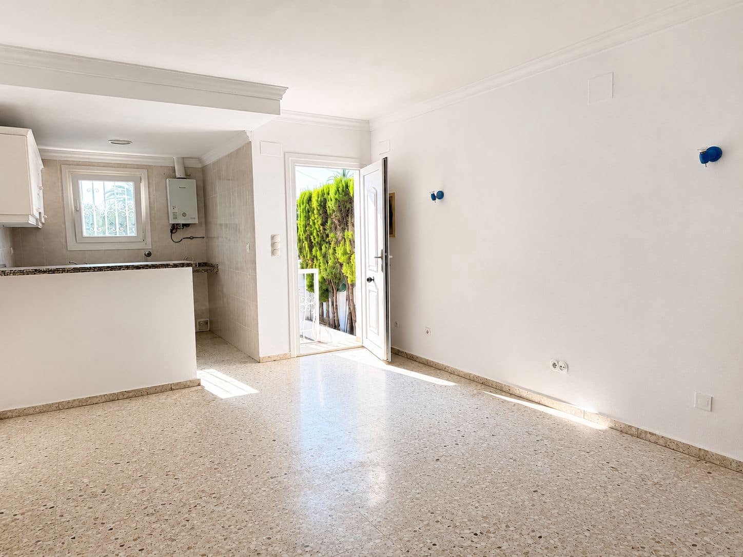 3 makuuhuone Rivitalo myytävänä paikassa Denia mukana 
autotalli - 350 000 € (Ref: 9997581)