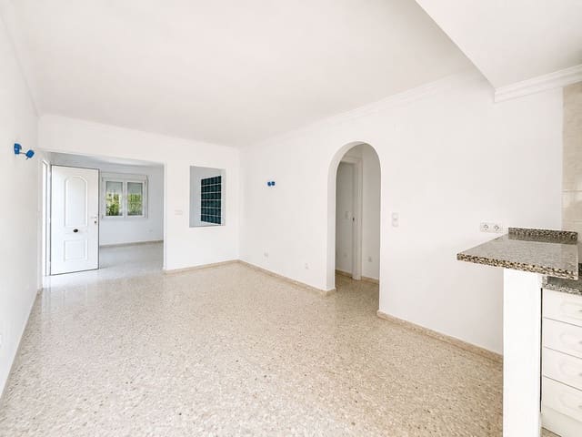 3 bedroom Terraced Villa for sale in Dénia with garage - € 350,000 (Ref: 9997581)
