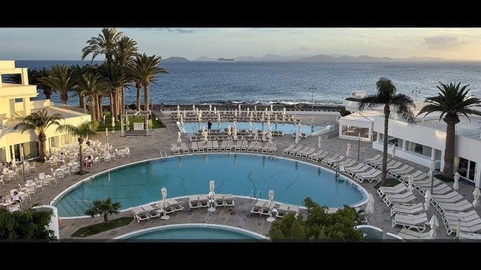 275 bedroom Hotel for sale in Roses with pool - € 11,500,000 (Ref: 6755648)
