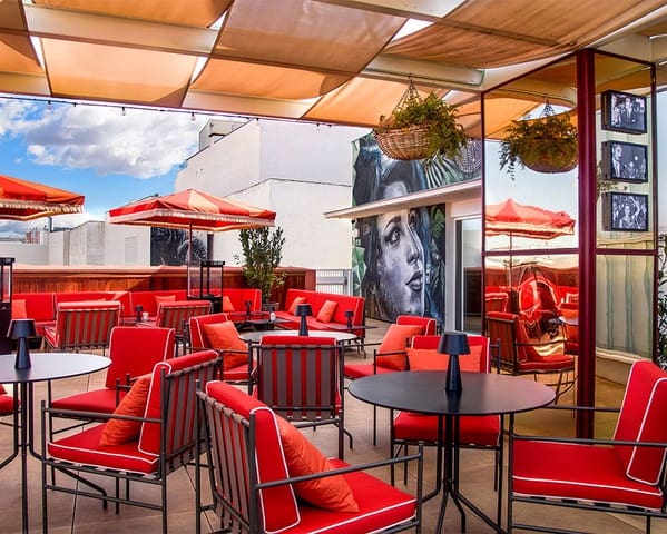 31 soveværelse Hotel til salg i Barcelona by med swimmingpool - € 5.500.000 (Ref: 7843959)