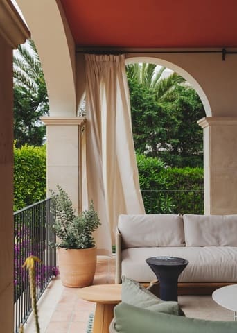 15 soverom Hus til salgs i Barcelona by med svømmebasseng - € 2 945 000 (Ref: 7843959)