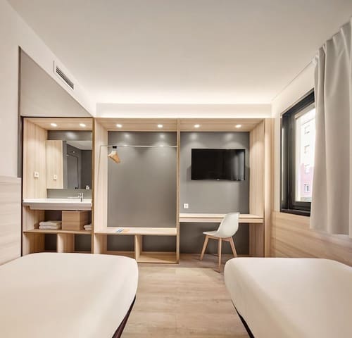 15 soverom Hus til salgs i Barcelona by - € 7 900 000 (Ref: 8992051)