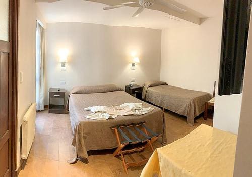 Hôtel de 23 chambres à louer à Sant Feliu de Guixols - 3 000 € (Ref: 9390726)