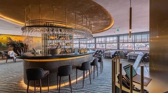 182 soverom Hotell til salgs i Barcelona by med svømmebasseng garasje - € 52 000 000 (Ref: 9737059)