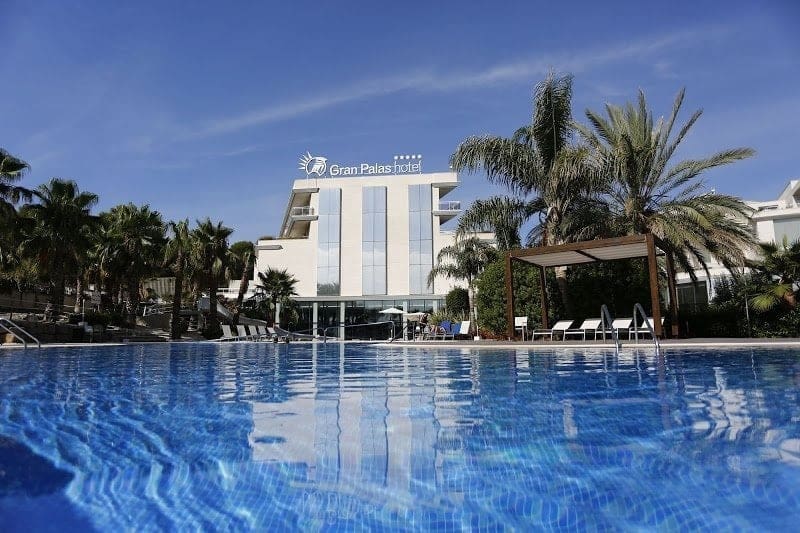 406 soveværelse Hotel til salg i Lloret de Mar med swimmingpool - € 19.900.000 (Ref: 9891293)
