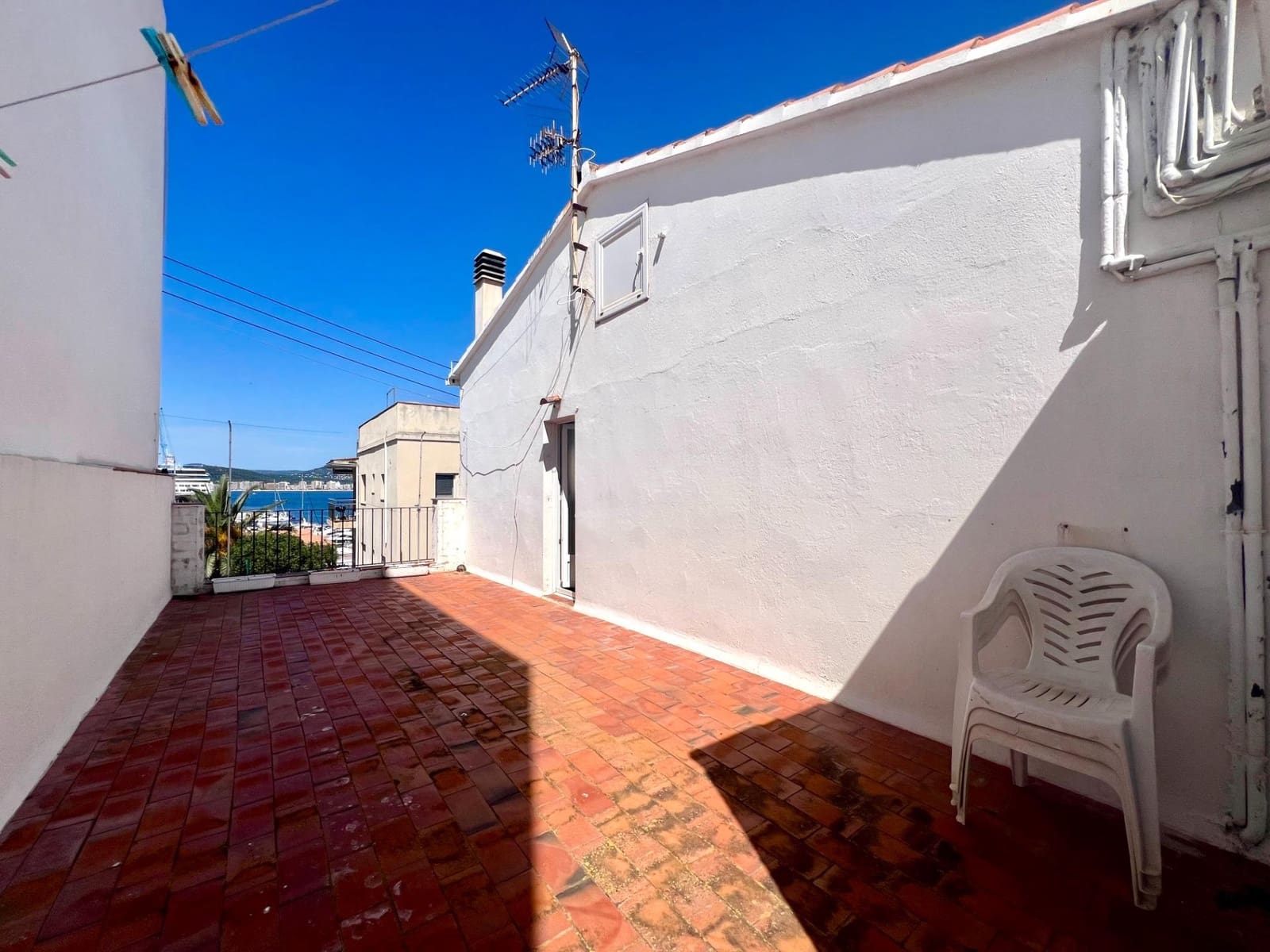 3 bedroom Flat for sale in Palamos with garage - € 460,000 (Ref: 10005674)