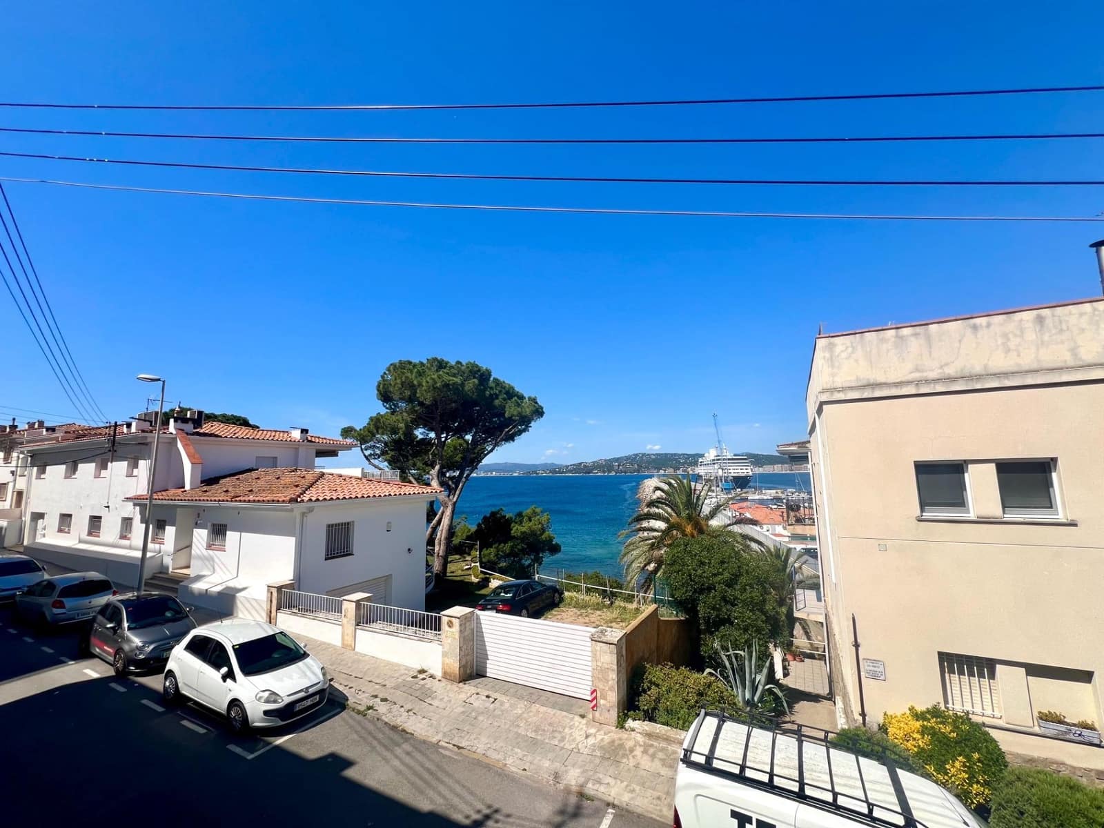 3 bedroom Flat for sale in Palamos with garage - € 460,000 (Ref: 10005674)