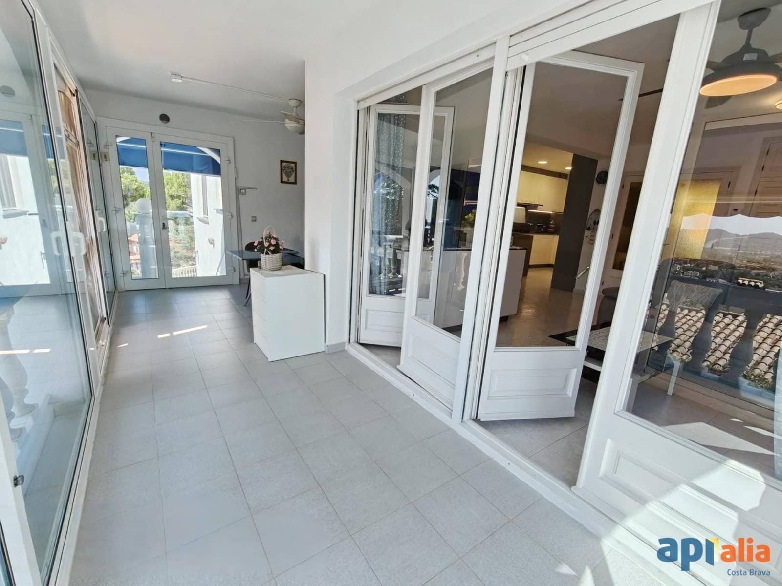 3 makuuhuone Huvila myytävänä paikassa Calonge i Sant Antoni mukana uima-altaan 
autotalli - 880 000 € (Ref: 10015637)
