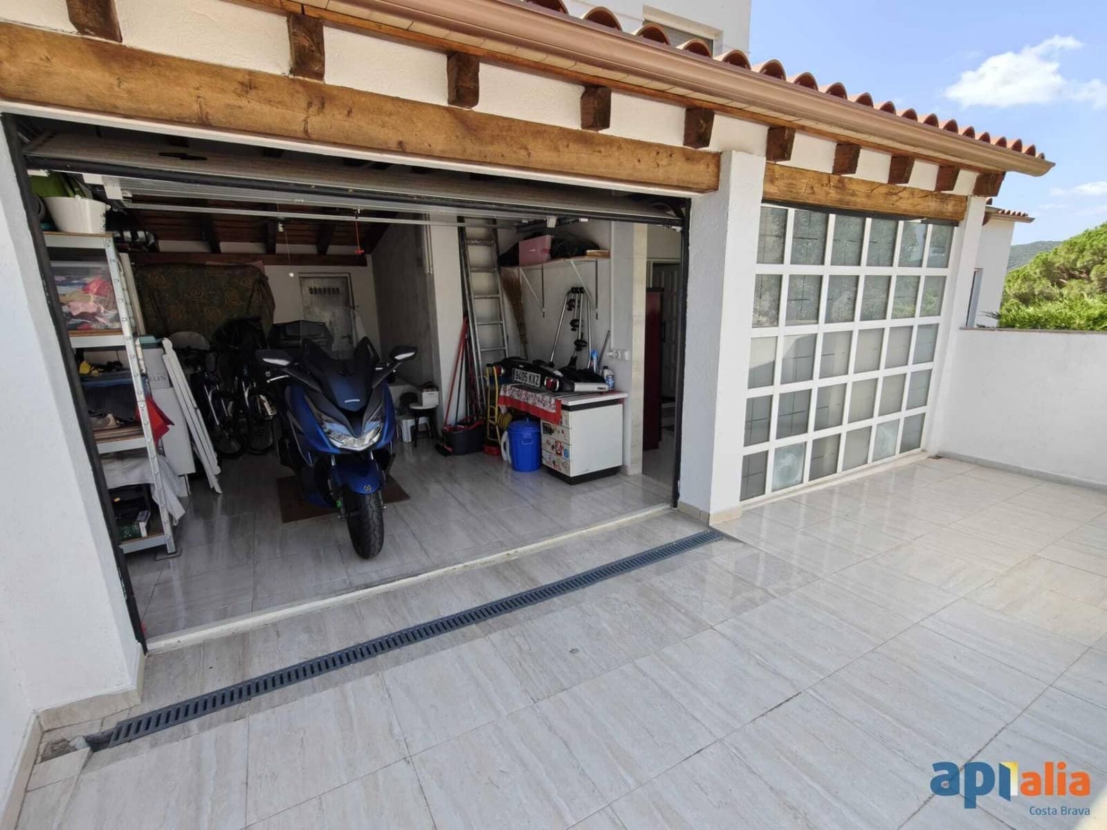 3 makuuhuone Huvila myytävänä paikassa Calonge i Sant Antoni mukana uima-altaan 
autotalli - 880 000 € (Ref: 10015637)