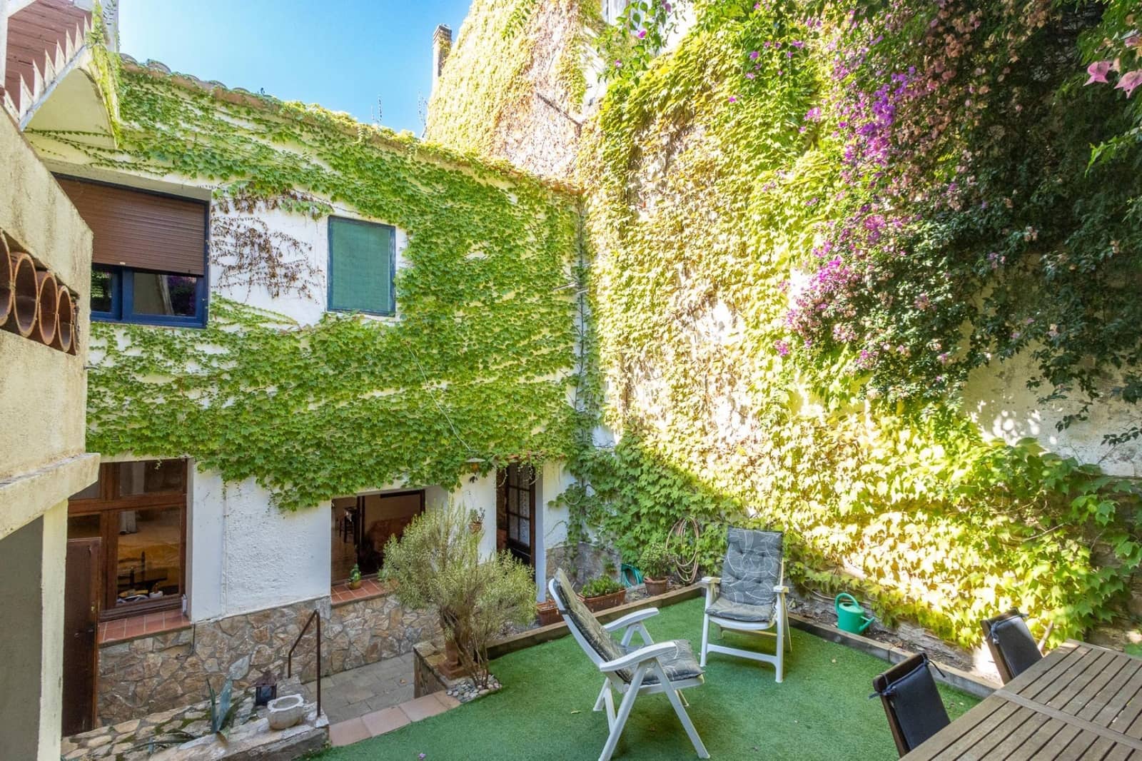 5 bedroom Townhouse for sale in Begur - € 900,000 (Ref: 10018559)