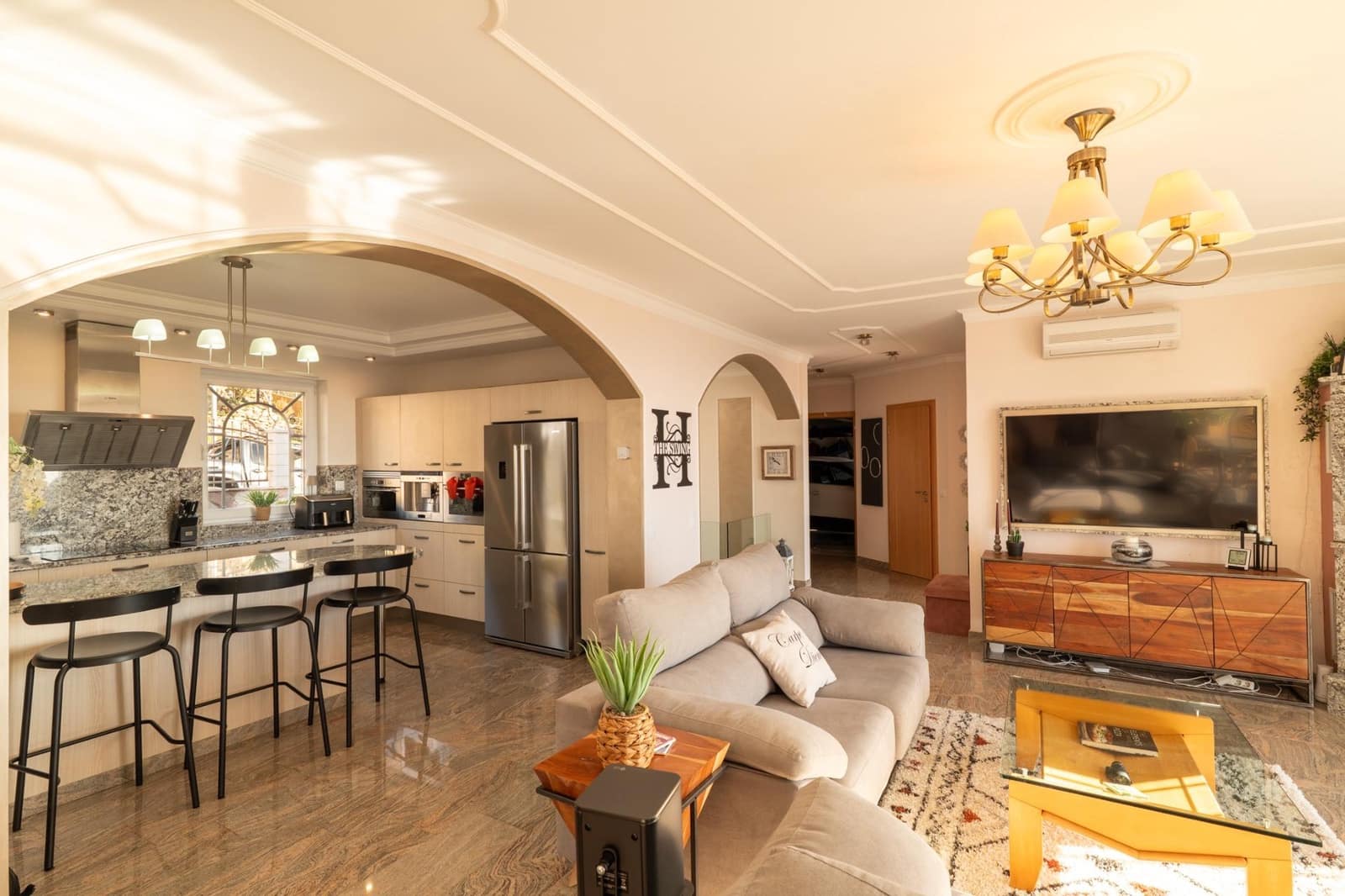 4 bedroom Villa for sale in Lloret de Mar with pool garage - € 970,000 (Ref: 10067998)