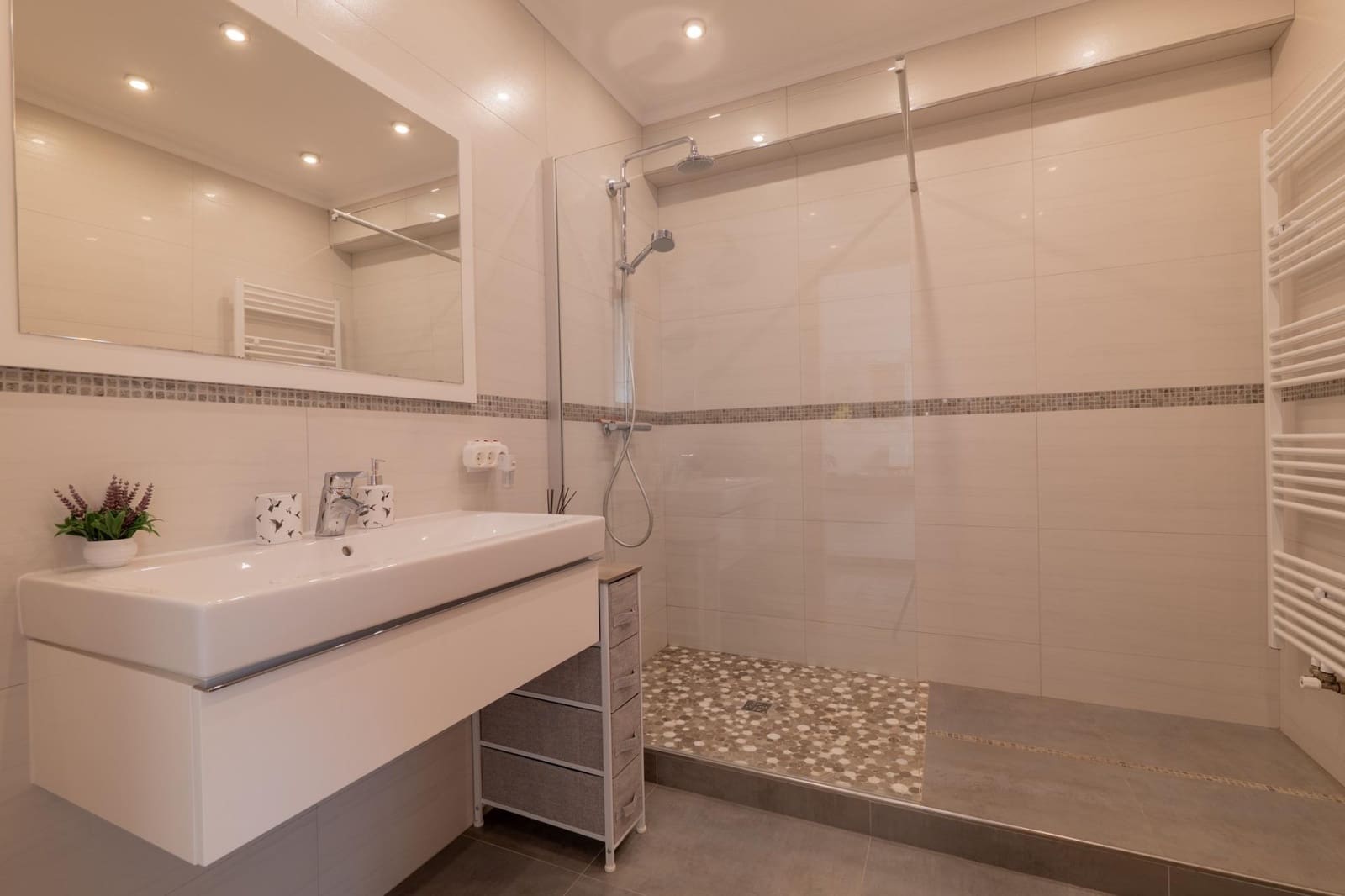 4 bedroom Villa for sale in Lloret de Mar with pool garage - € 970,000 (Ref: 10067998)