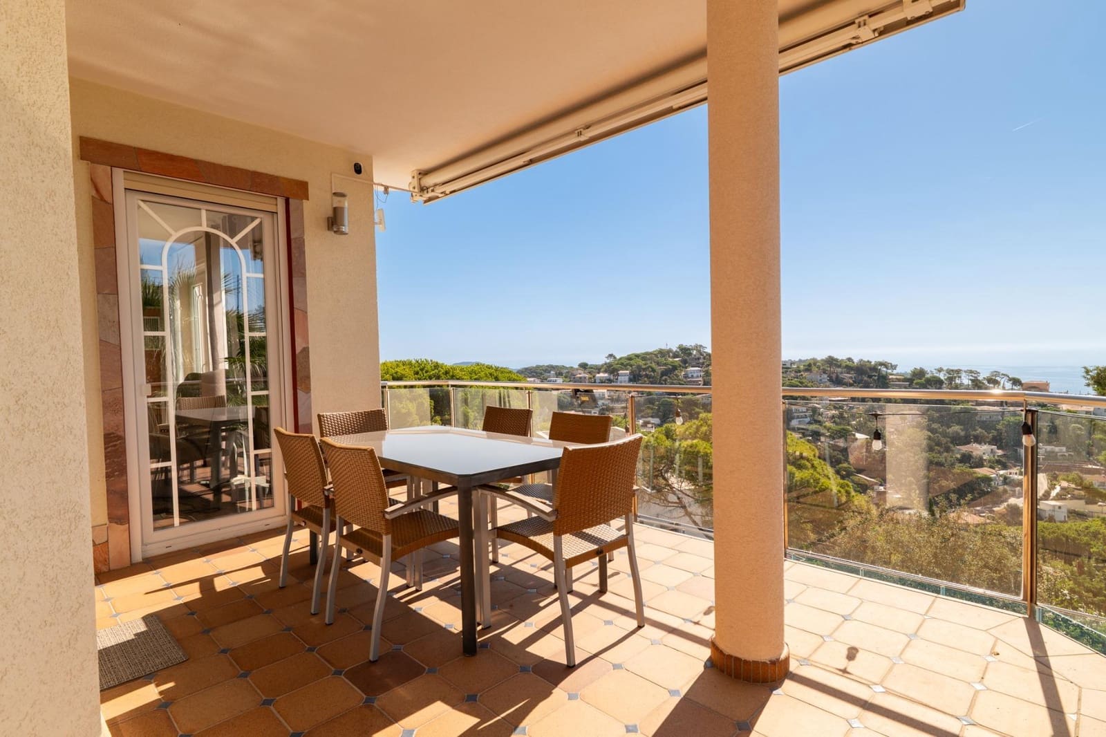 4 bedroom Villa for sale in Lloret de Mar with pool garage - € 970,000 (Ref: 10067998)