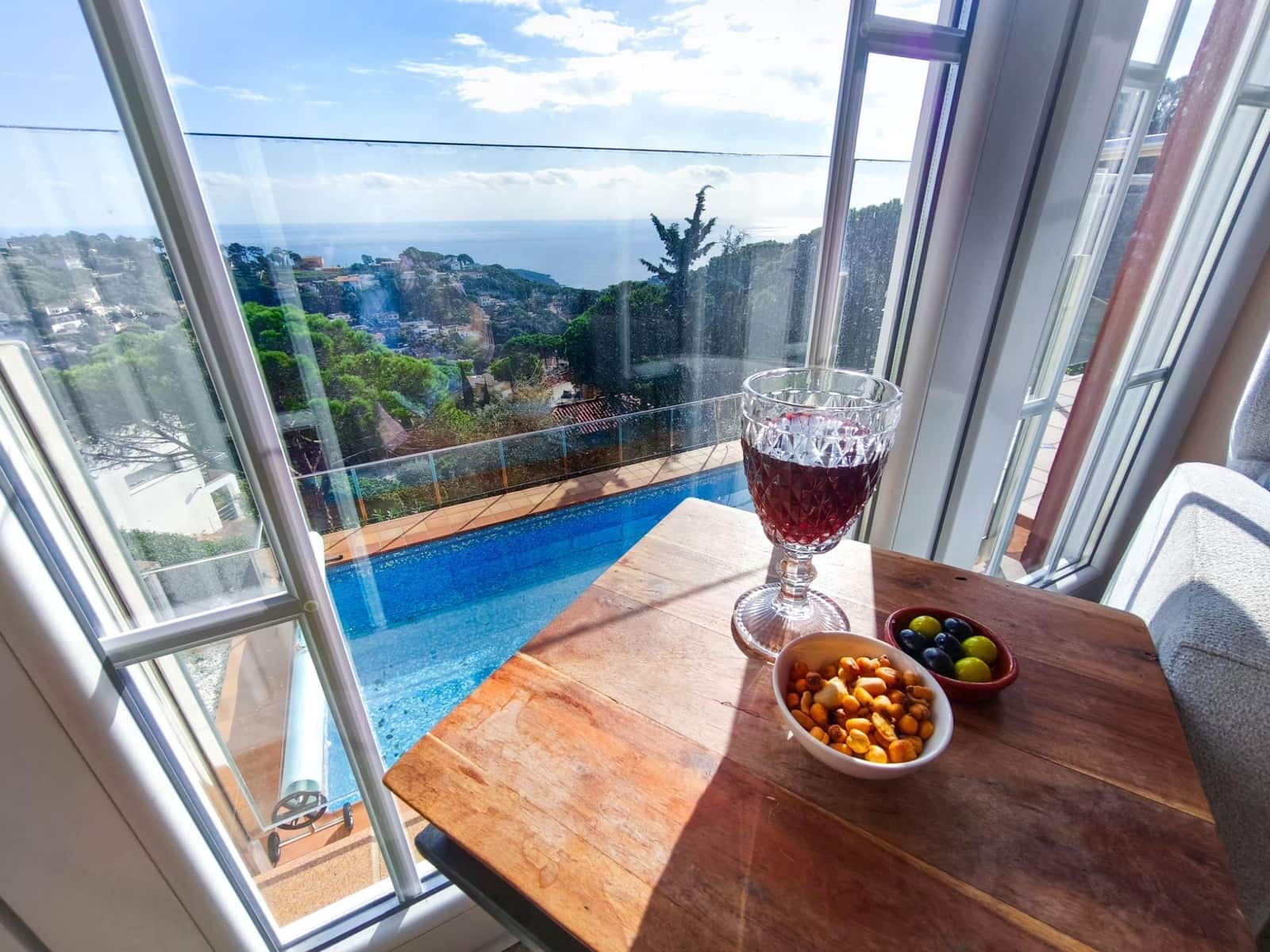 4 bedroom Villa for sale in Lloret de Mar with pool garage - € 970,000 (Ref: 10067998)