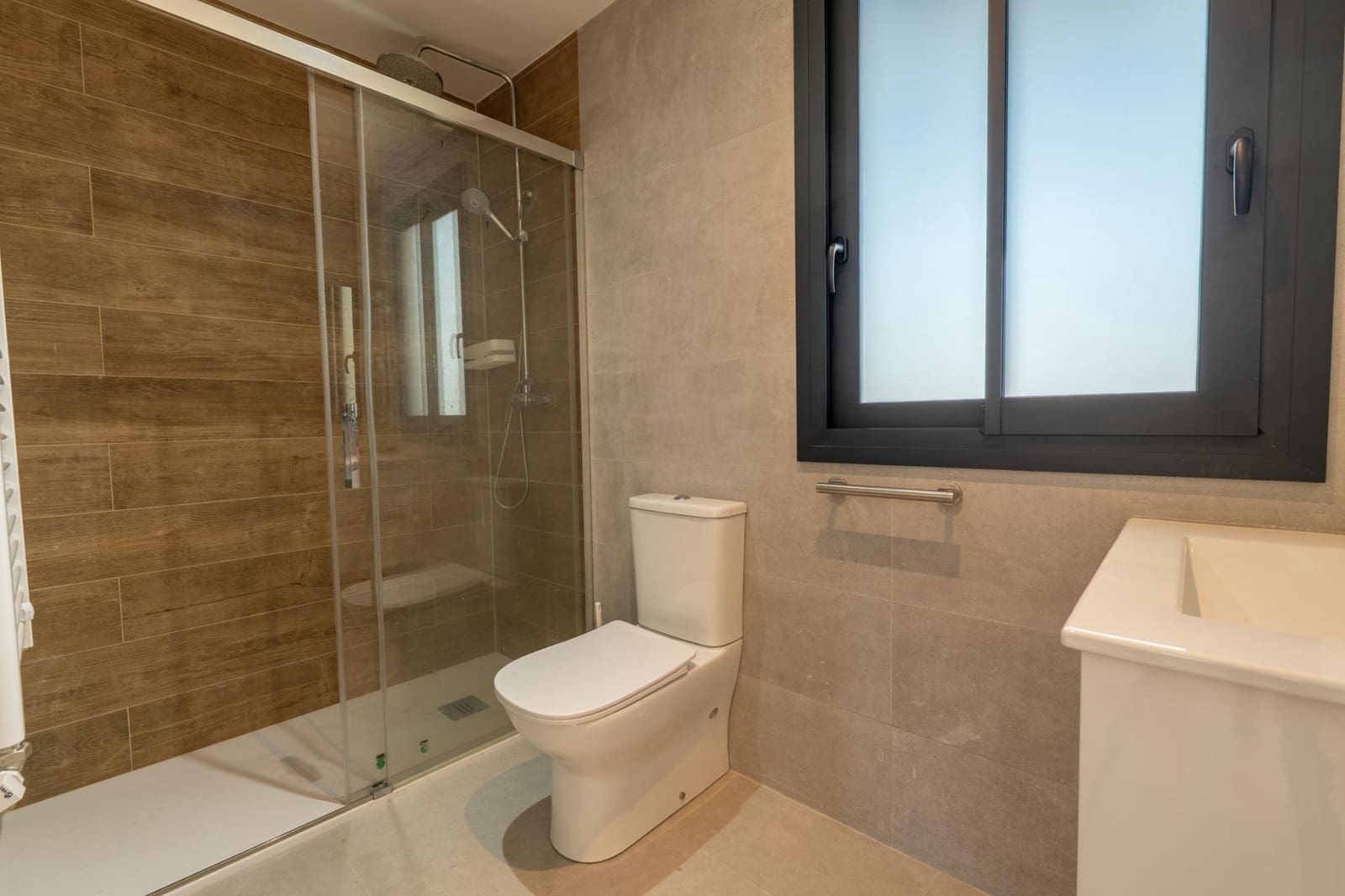 3 bedroom Villa for sale in Caldes de Malavella with pool garage - € 490,000 (Ref: 10091187)