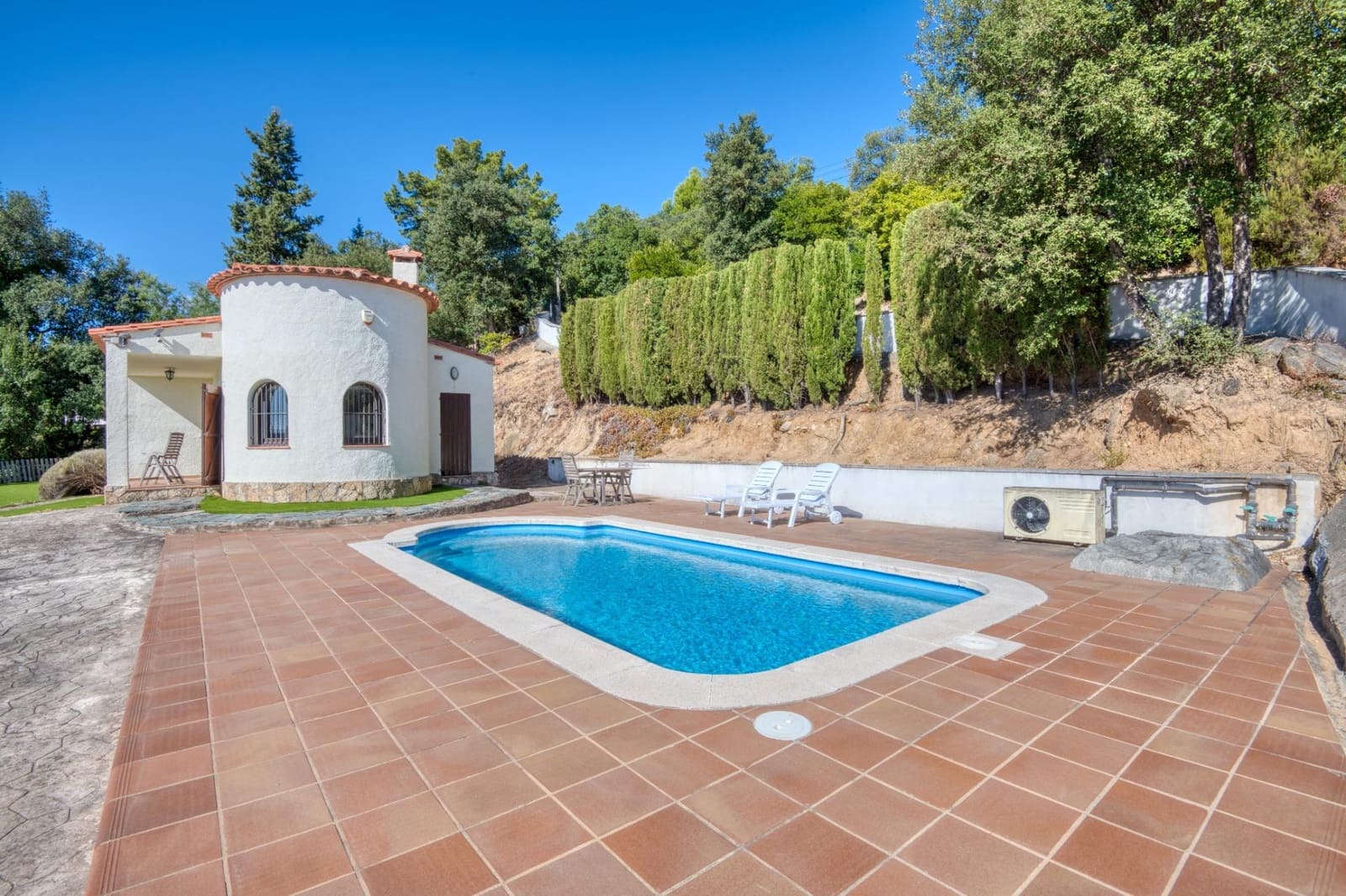 3 bedroom Villa for sale in Santa Cristina d'Aro with pool - € 285,000 (Ref: 10111780)