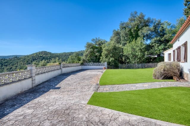 3 makuuhuone Huvila myytävänä paikassa Santa Cristina d'Aro mukana uima-altaan - 285 000 € (Ref: 10111780)