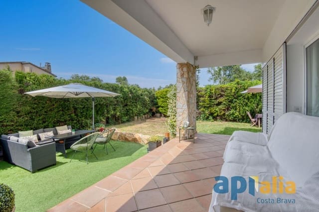 3 sypialnia Willa na sprzedaż w Santa Cristina d'Aro z garażem - 435 000 € (Ref: 9101004)