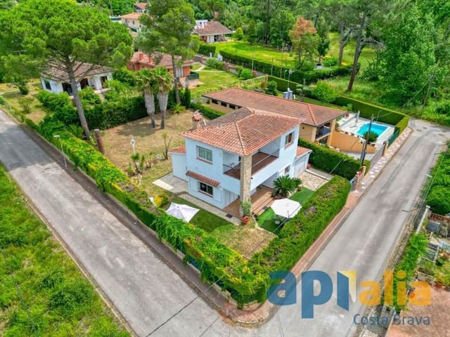 3 sypialnia Willa na sprzedaż w Santa Cristina d'Aro z garażem - 435 000 € (Ref: 9101004)